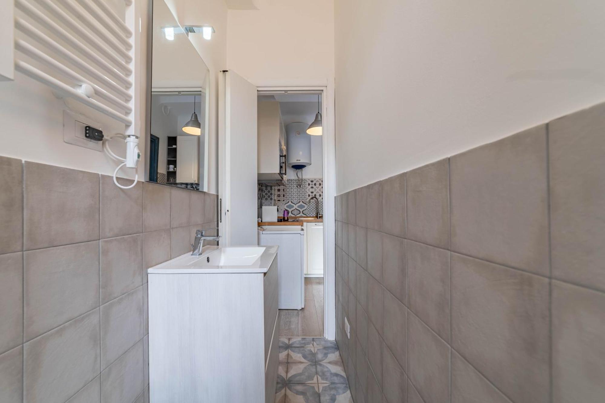 Completo A Isola - Cinque Minuti Da Porta Garibaldi Apartamento